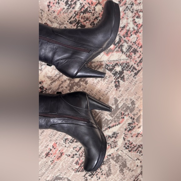 100% natural Leather Heeled Boots in black,used once - Picture 12 of 14